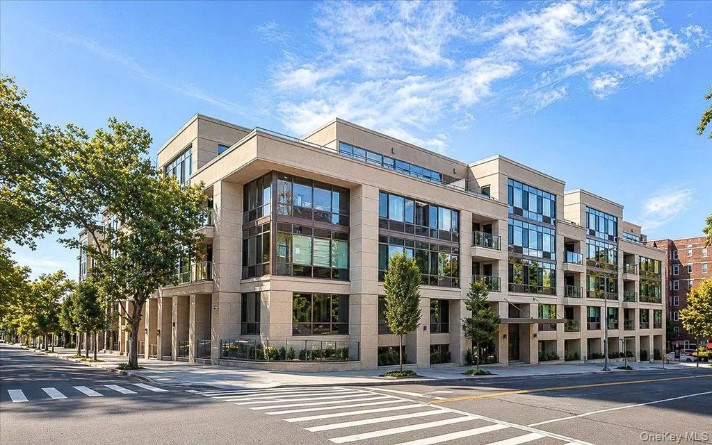 64-05 Yellowstone Boulevard # Ph504, Forest Hills