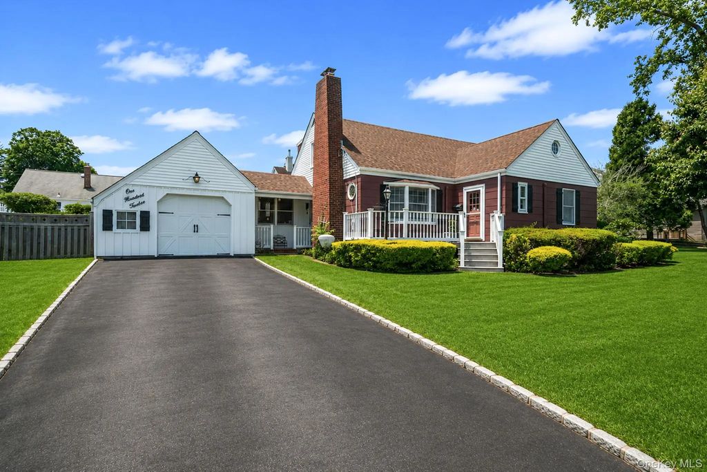112 Lawrence Avenue, Smithtown