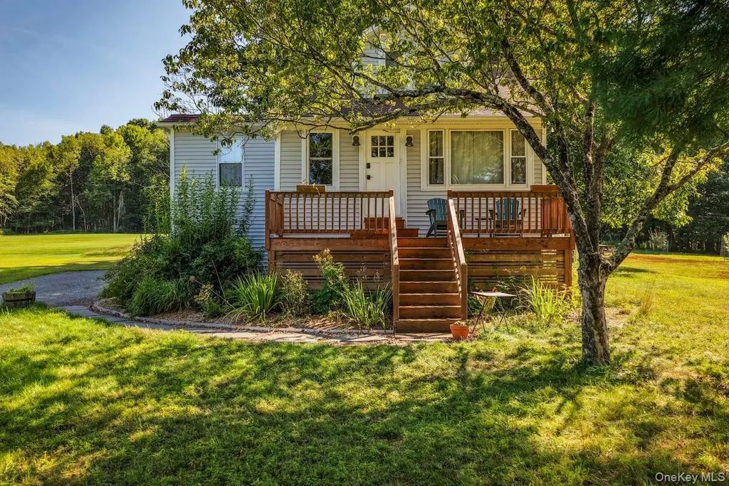 81 Devils Road, Lake Huntington