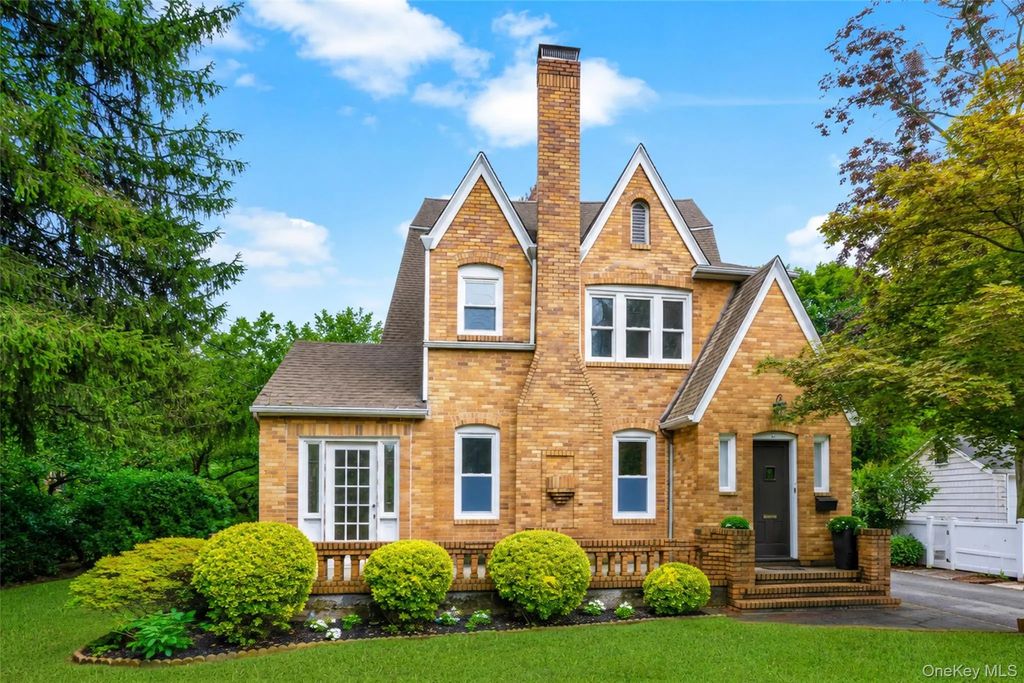 53 Palmer Avenue, Scarsdale