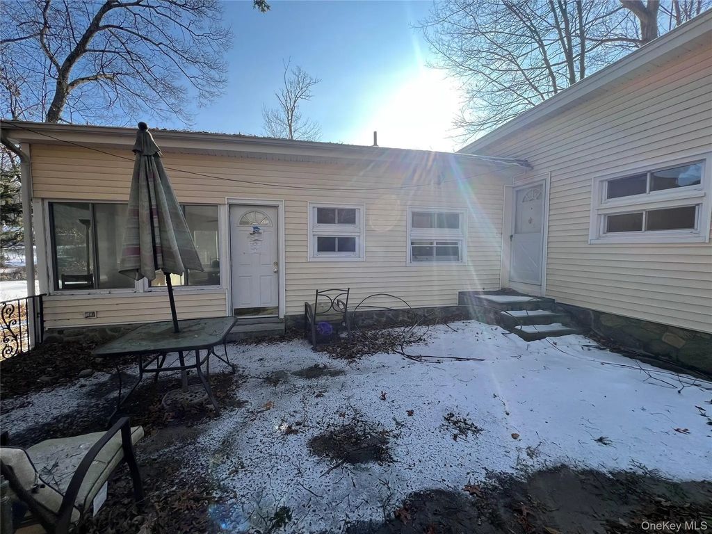 298 Old Albany Post Road, Garrison