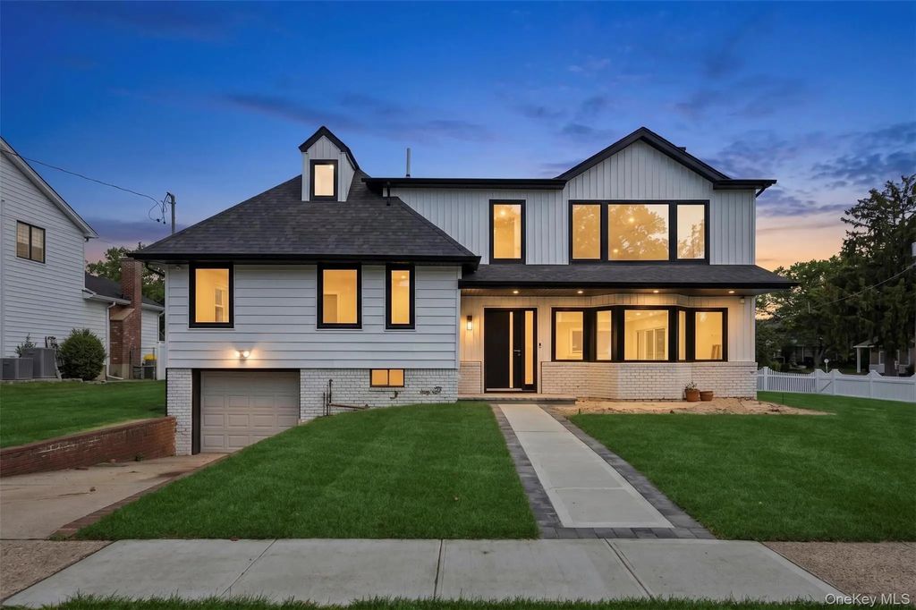 934 Eileen Terrace, Woodmere