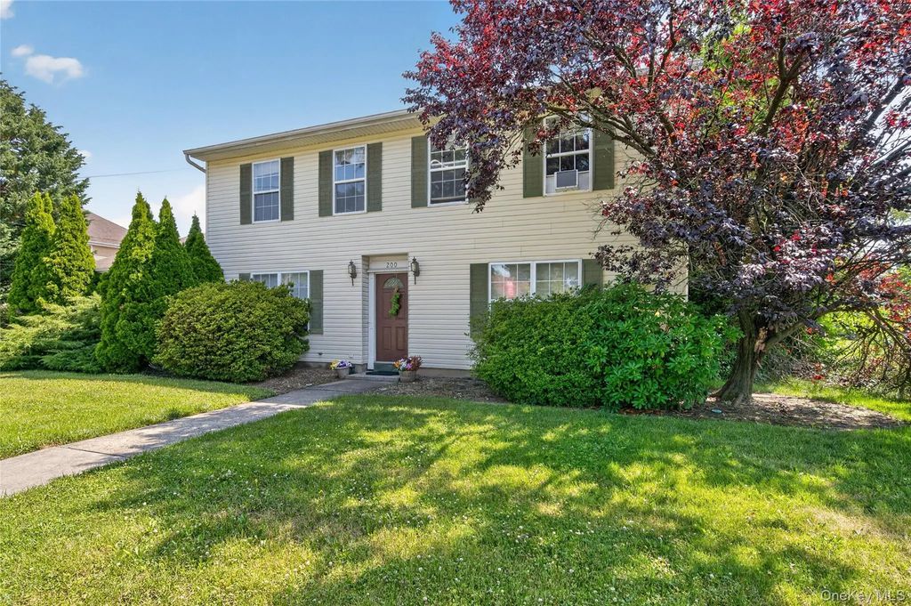 200 Saint Bridgets Lane, Westbury