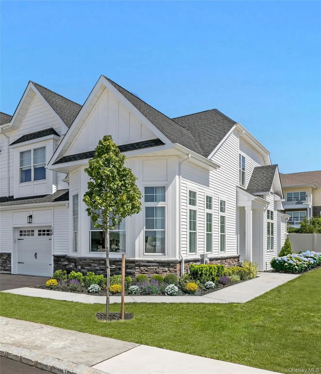 118 Juniper Lane # 31, Yaphank