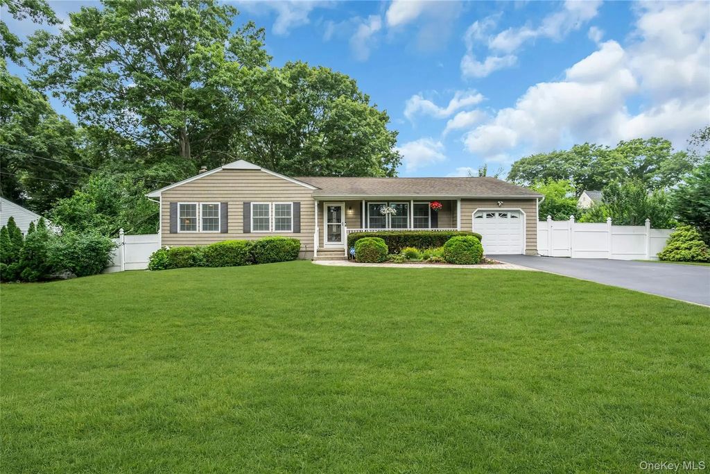 84 Juniper Avenue, Ronkonkoma