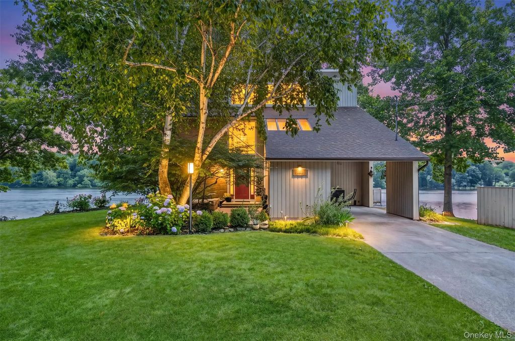 101 Westchester Avenue, Buchanan