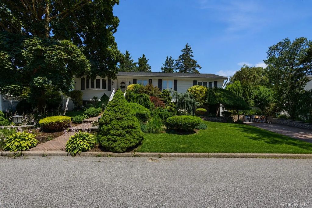 9 Starr Street, Port Jefferson Station