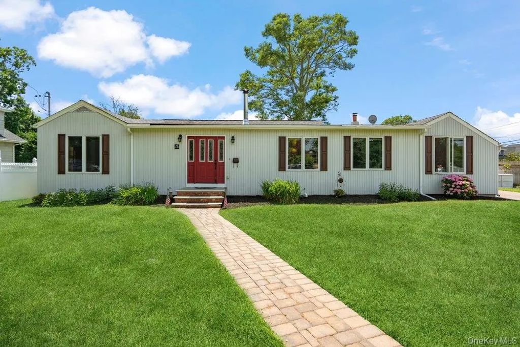 76 Alton Road, Babylon