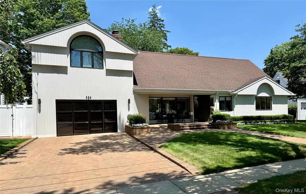 524 Woodmere Boulevard, Woodmere