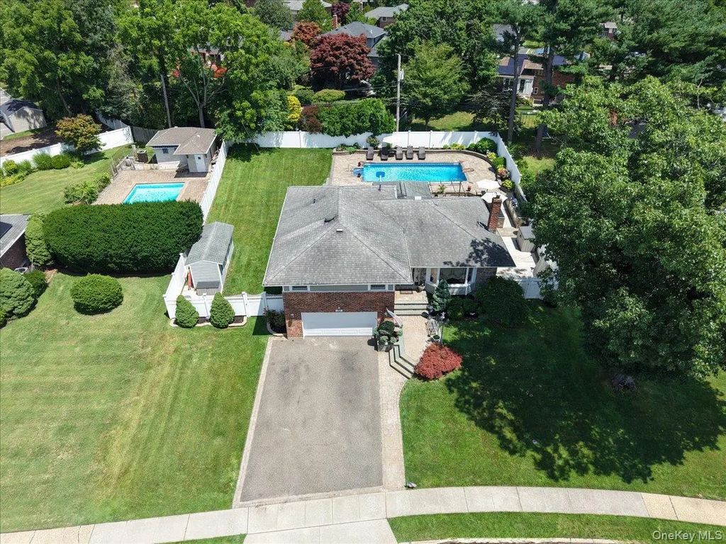 32 Lark Drive, Woodbury