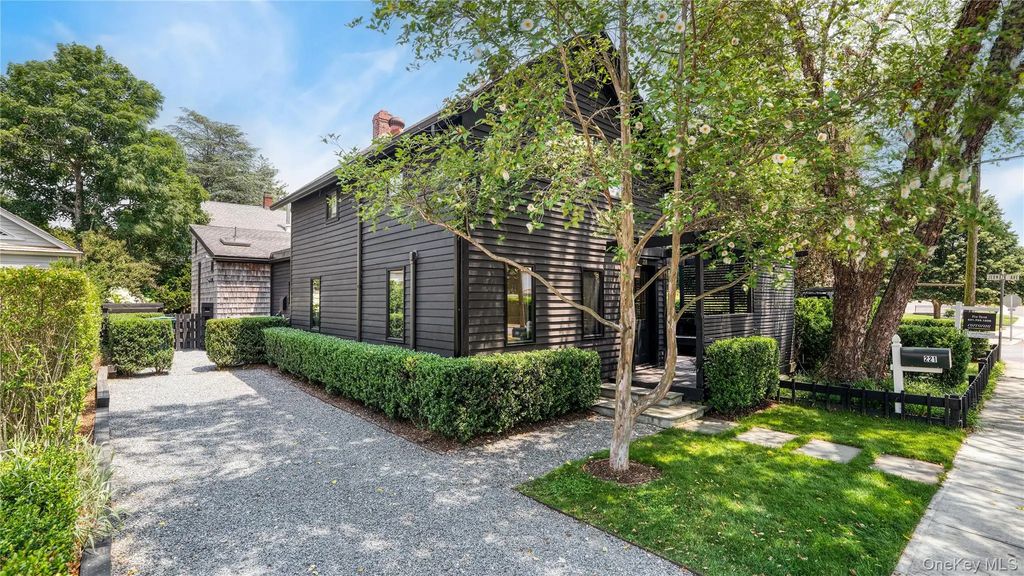 221 Division Street, Sag Harbor