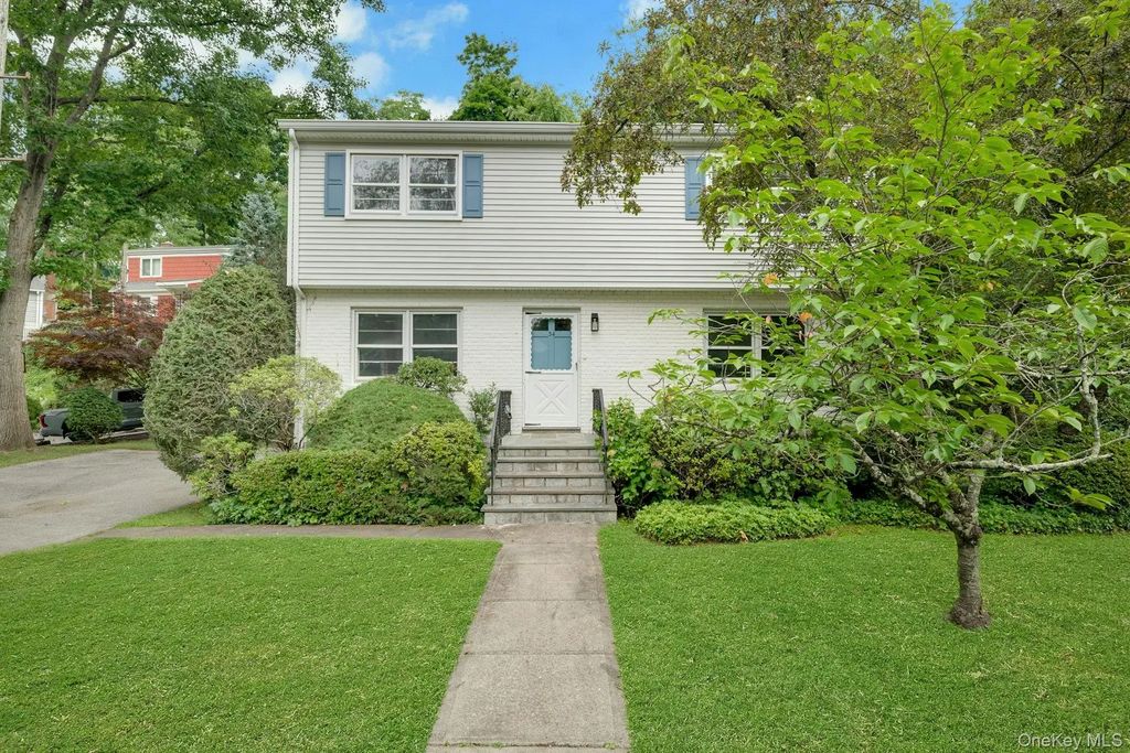 34 Dogwood Drive, Scarsdale