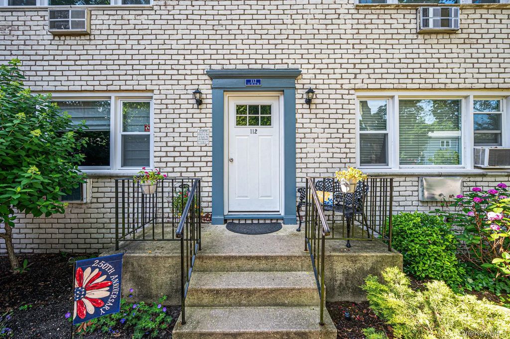 112 Cardinal Lane # 2a, Islip