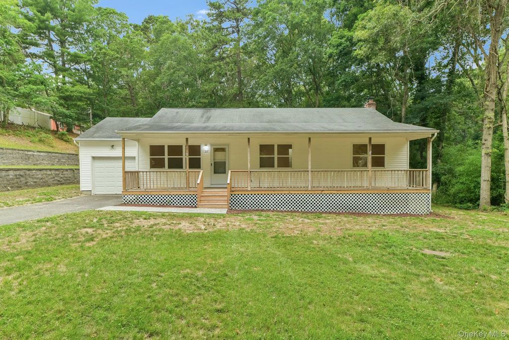 22 Red Maple Road, Ridge