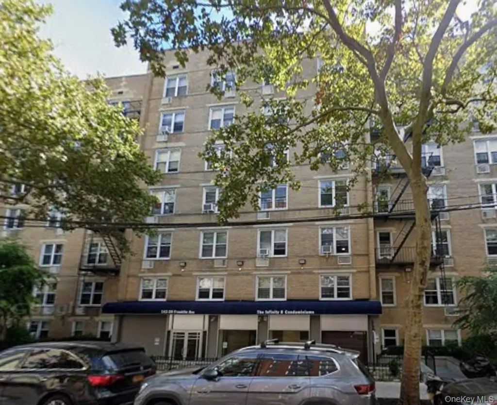 142-20 Franklin Avenue # 3r, Flushing