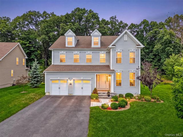 57 E Van Buren Way, Hopewell Junction