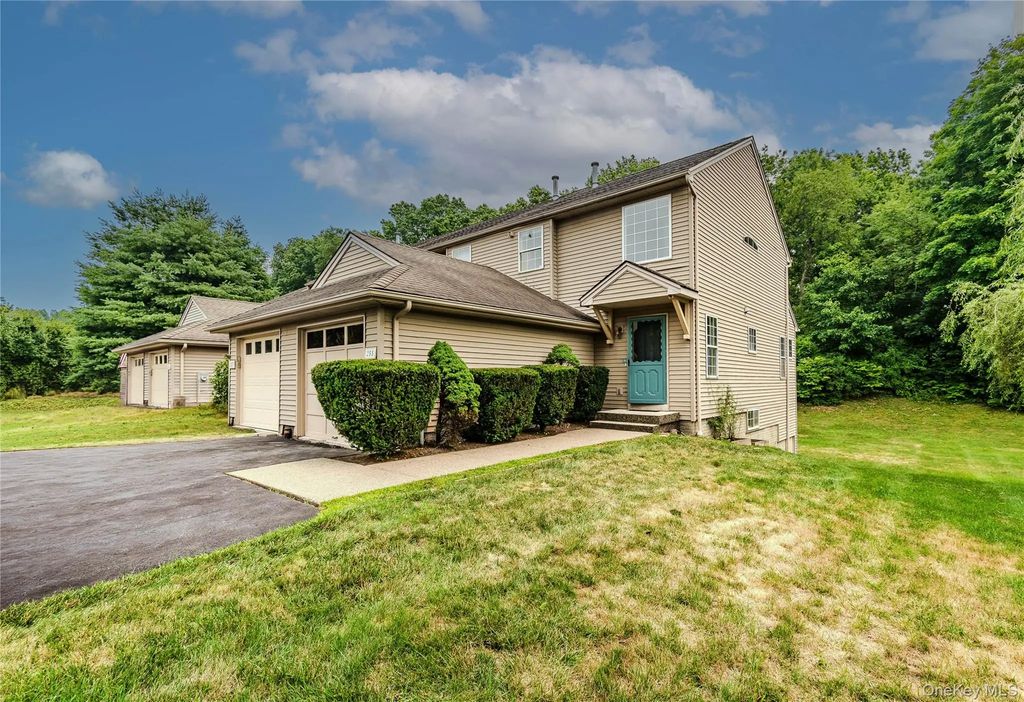 255 Crestwood Court, Fishkill