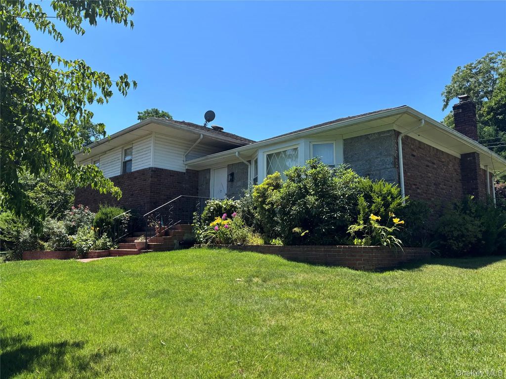 71 Willits Road, Glen Cove