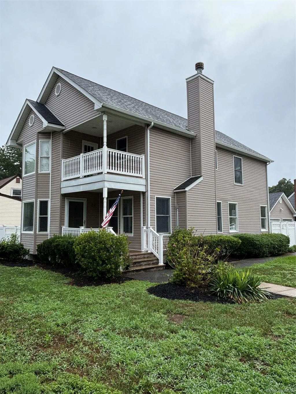 38 Hallock Avenue, Smithtown