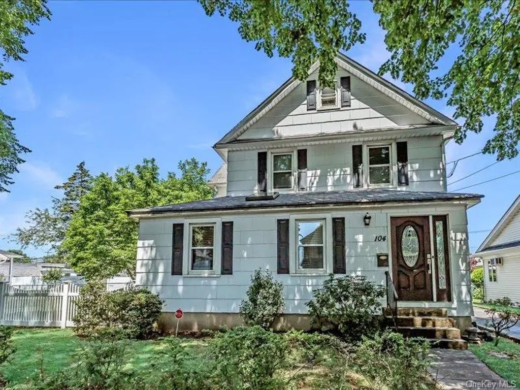 104 Sheridan Avenue, Williston Park
