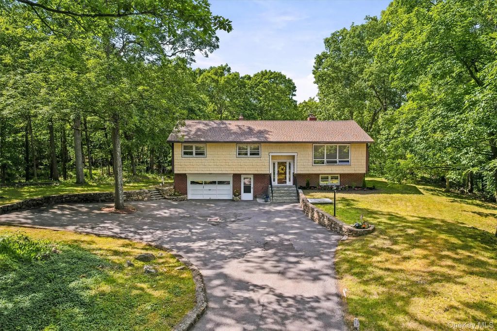 27 Jean Drive, Monroe