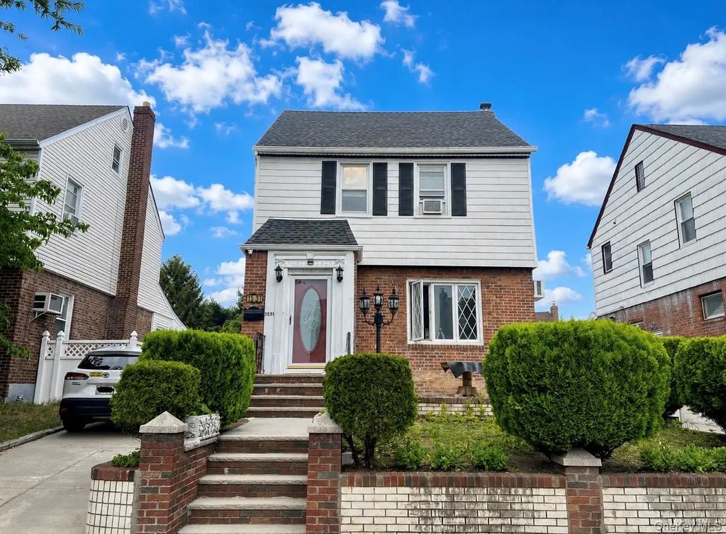 1531 145th Place, Whitestone