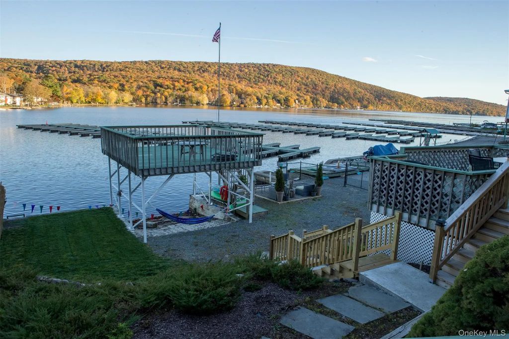 636 Jersey Avenue, Greenwood Lake