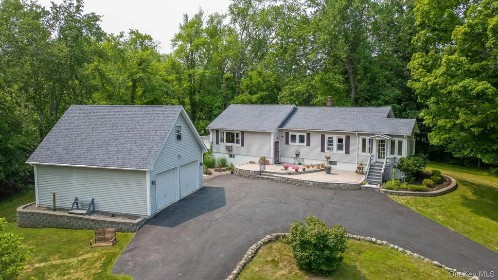 3253 State Route 52, Pine Bush
