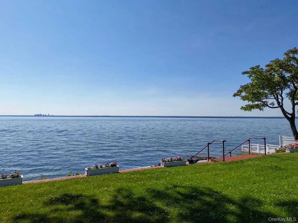 32 Westland Drive, Glen Cove