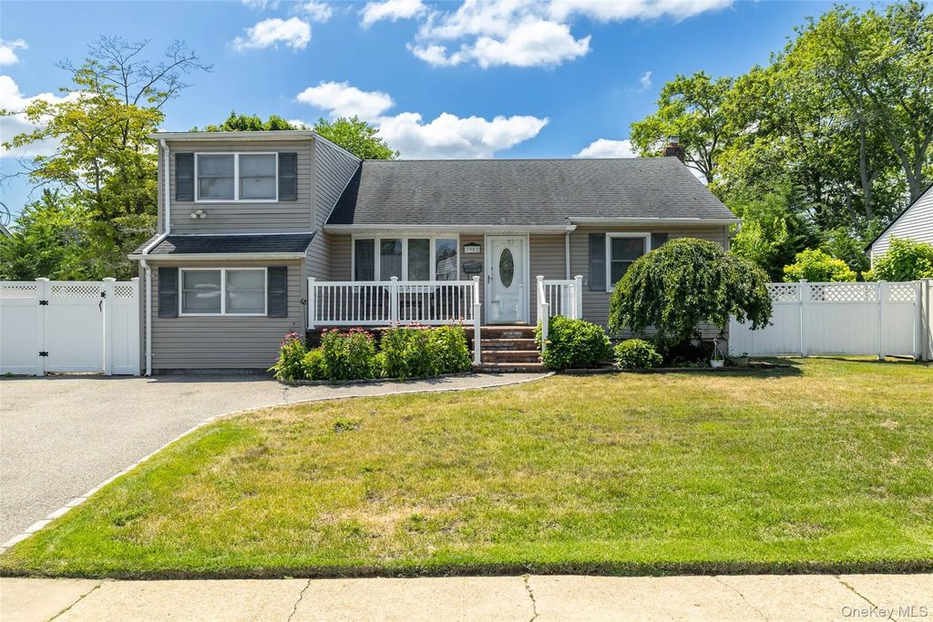 3902 Clove Court, Seaford