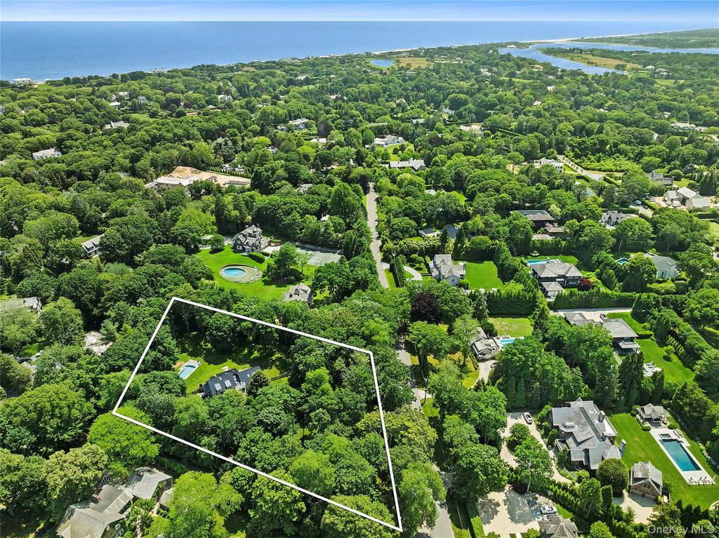 17 Baiting Hollow Road, East Hampton