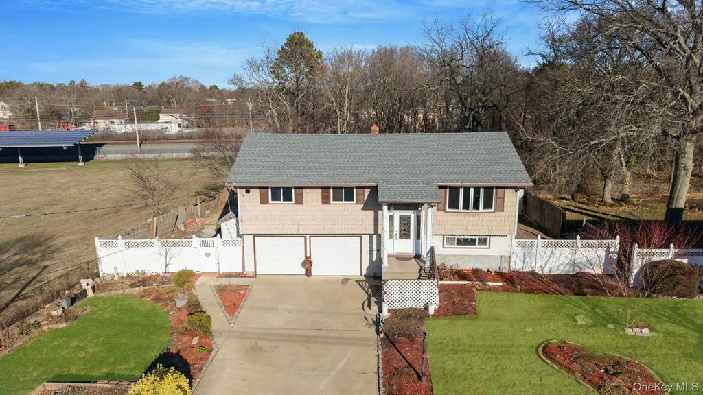105 Ames Street, Brentwood