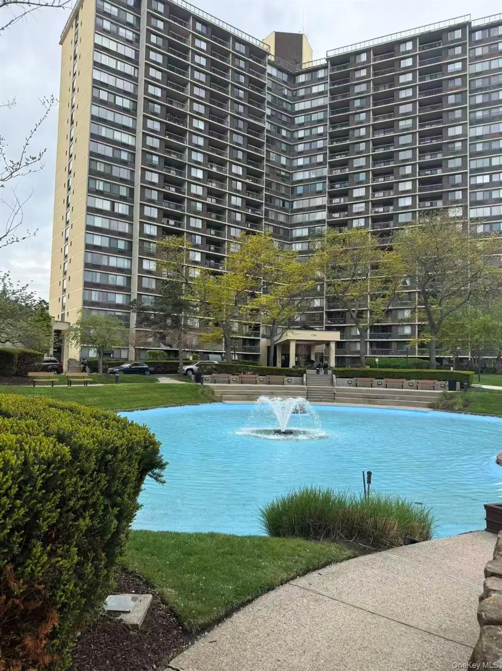 1 Bay Club Drive # 11j, Bayside
