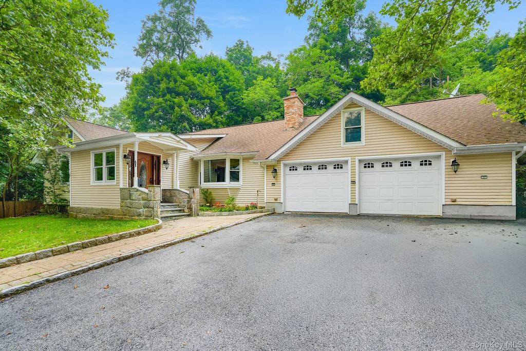 61 Underhill Road, Ossining