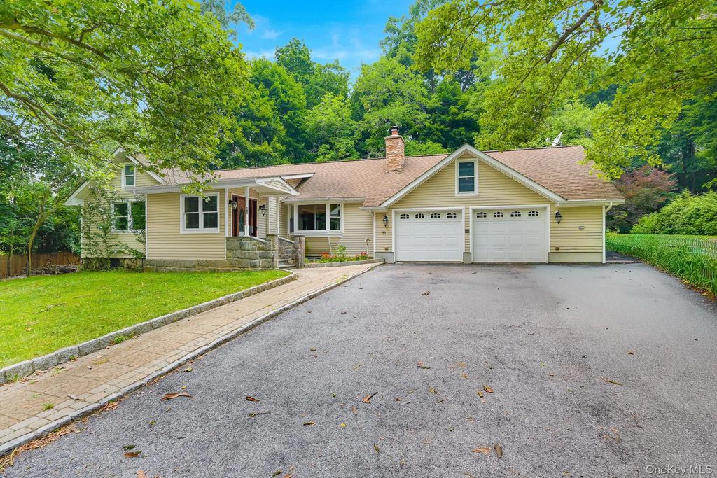 61 Underhill Road, Ossining