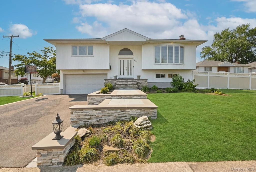 341 Green Court, Oceanside