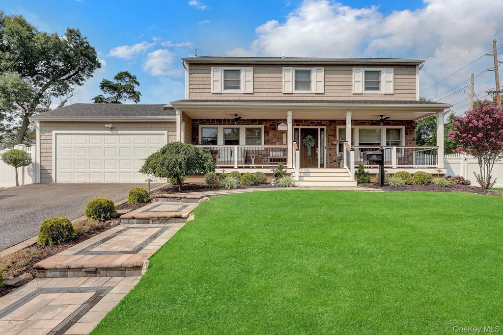 1972 Henry Street, North Bellmore