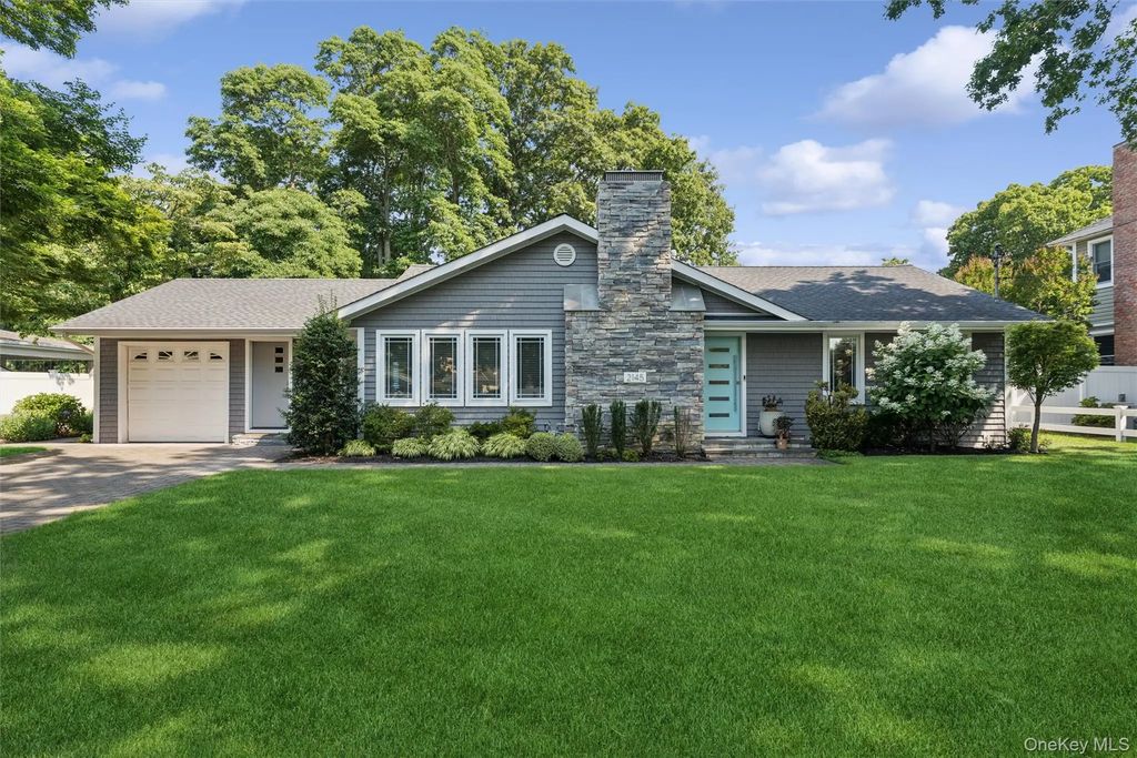 2145 Abbot Avenue, Merrick