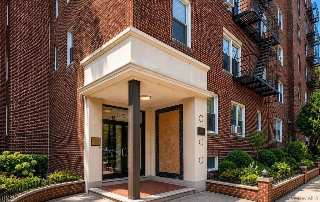 65-70 Booth Street # 2b, Rego Park