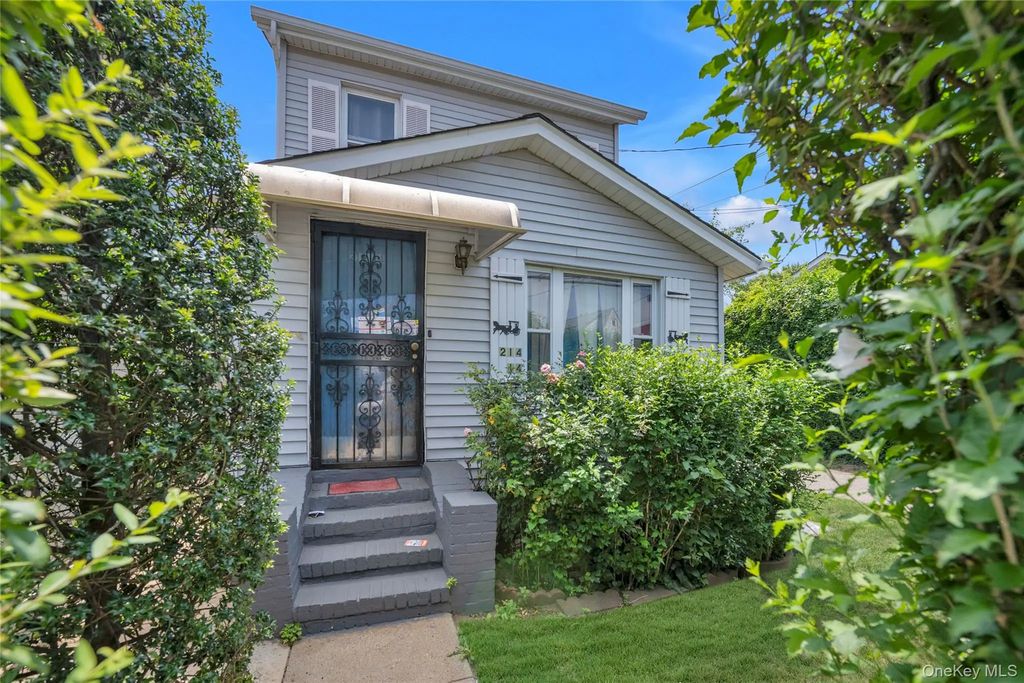 21414 104th Avenue, Queens Village