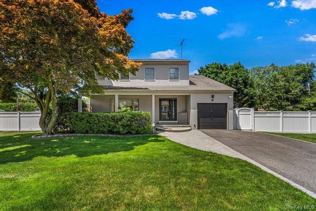 19 Evon Drive, Syosset