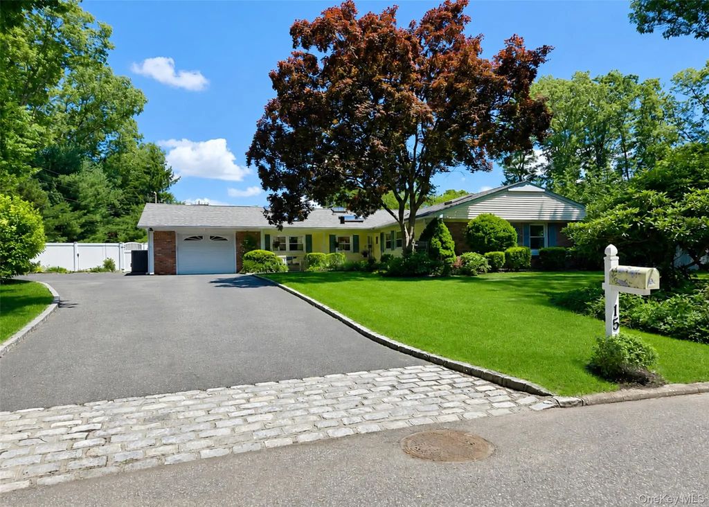15 Seabrook Lane, Stony Brook