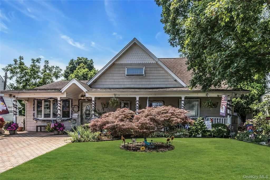 18 Hedge Lane, Westbury