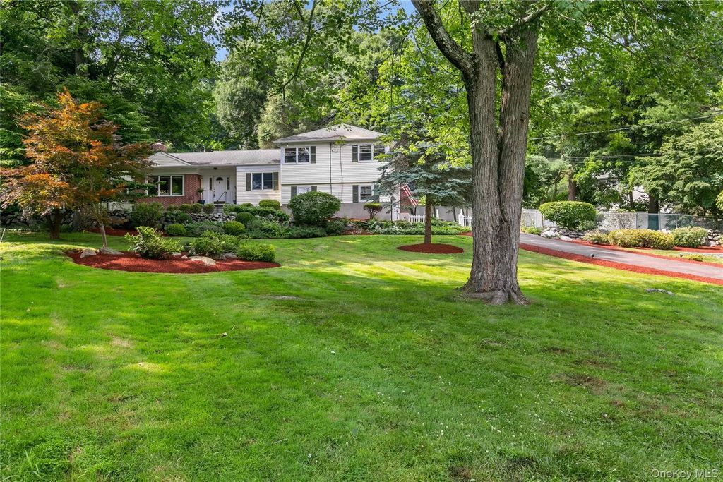 120 Cedar Drive E, Briarcliff Manor