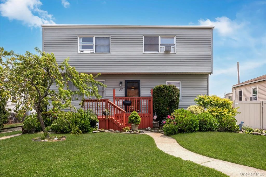 57 Overton Street, Freeport