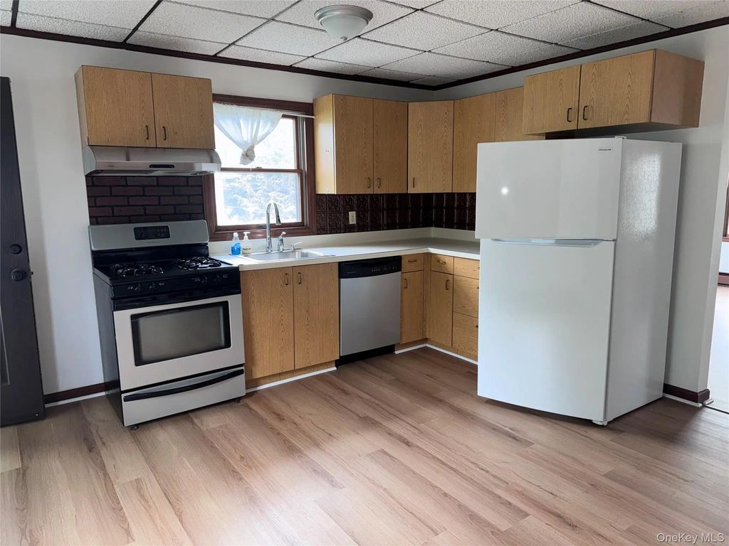 7 Grand Street # 2, Warwick