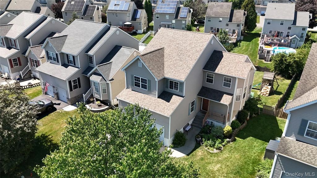 16 Mclaughlin Way, Washingtonville
