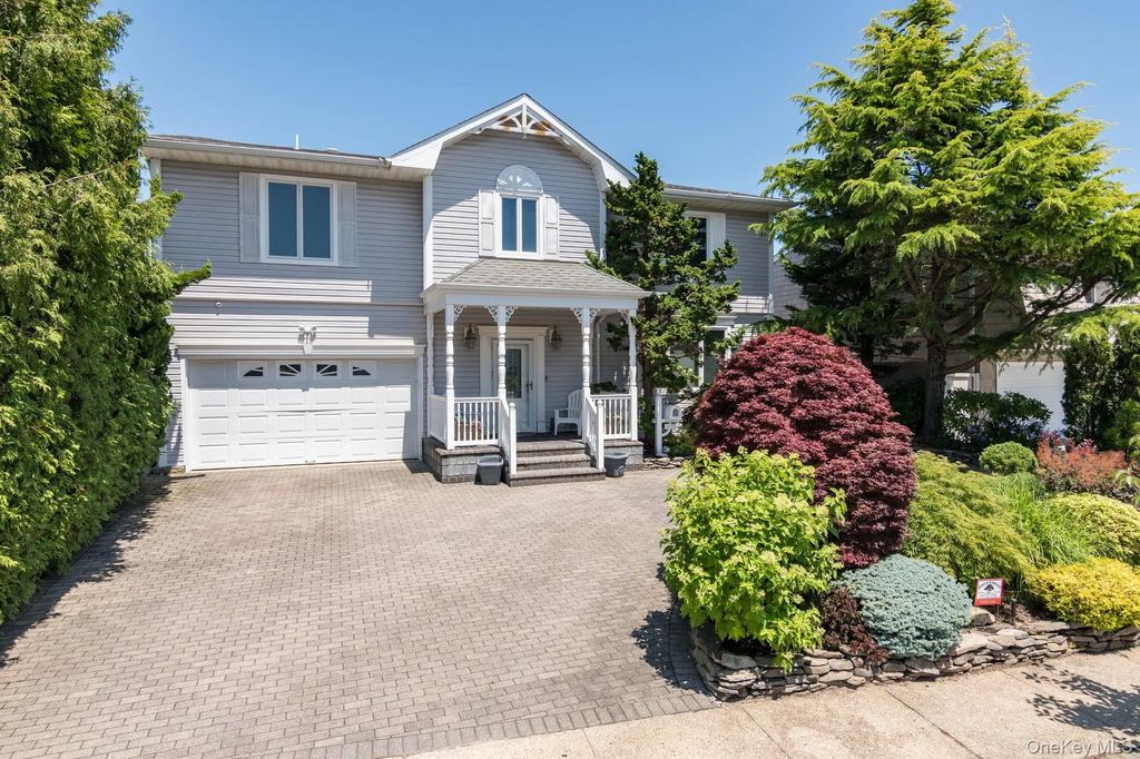 3125 Enos Street, Bellmore