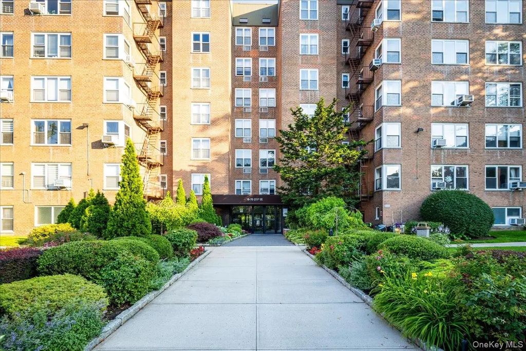 18-70 211th Street # 1b, Bayside