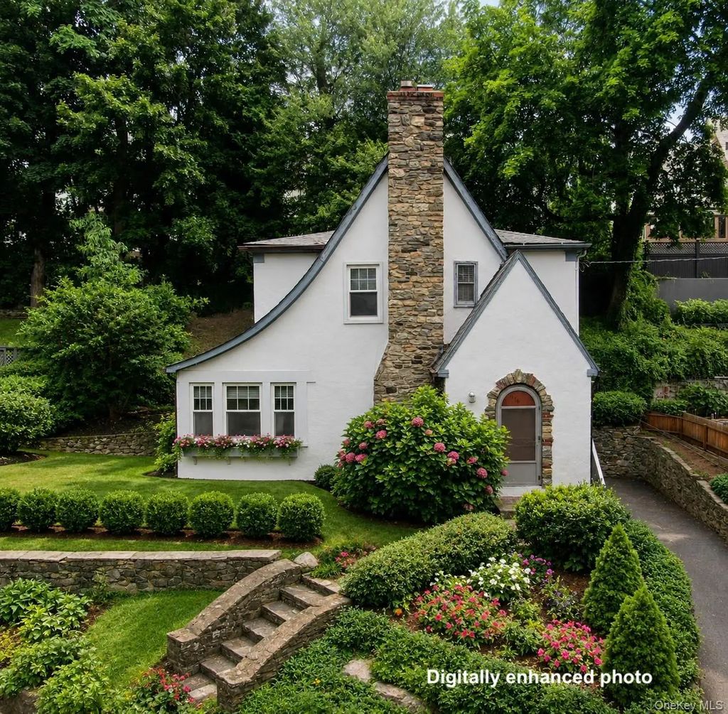 1179 Post Road, Scarsdale